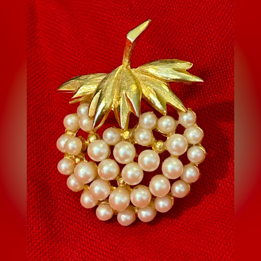 Goldtone with Faux Pearls Strawberry Brooch